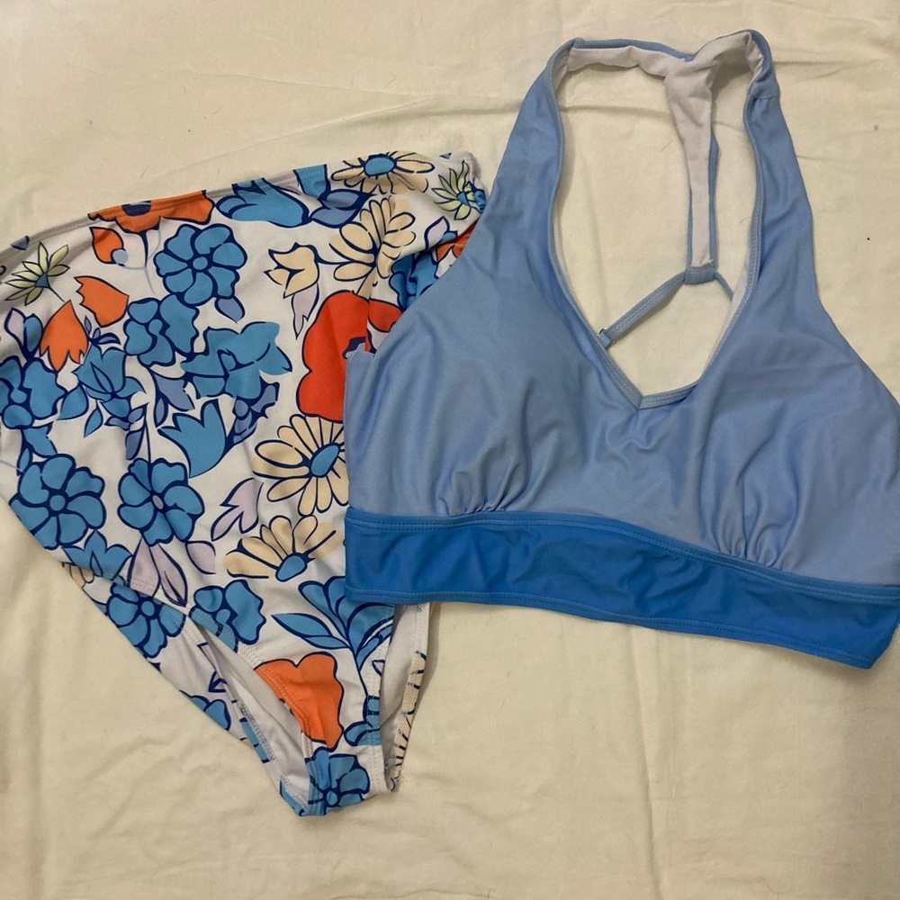 8-28 Blue high waisted bikini floral Large NWOT
